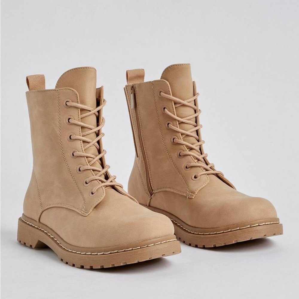 Torrid Combat Boots 9 WW Wide Tan Stevie Lace Up Lug Chunky Sole New NWT